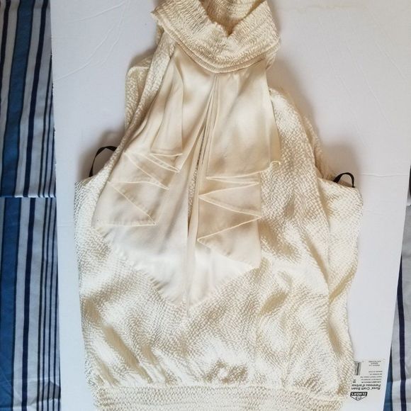 Halter Ruffle Front Tie Blouse - Picture 3 of 4